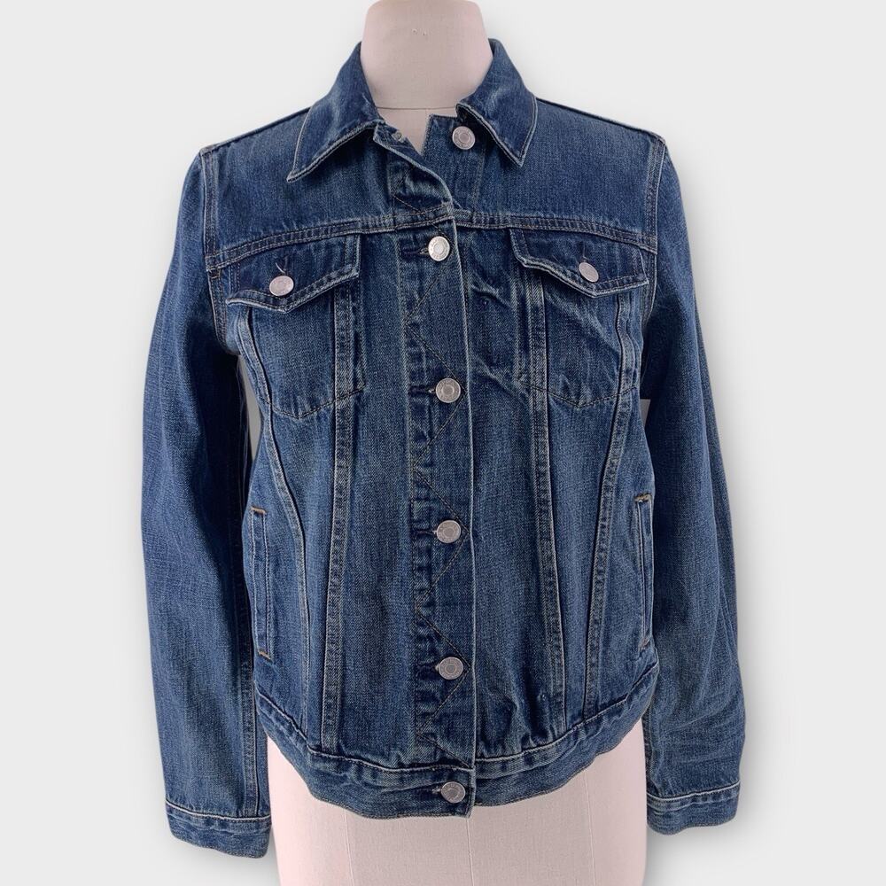 NWT GAP Classic Blue Denim Trucker Jacket Women's M